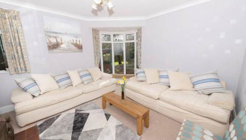 The Bungalow at Seaway's, Sleeps 11 + - Foto 4