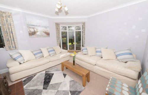 The Bungalow at Seaway's, Sleeps 11 + - Foto 4