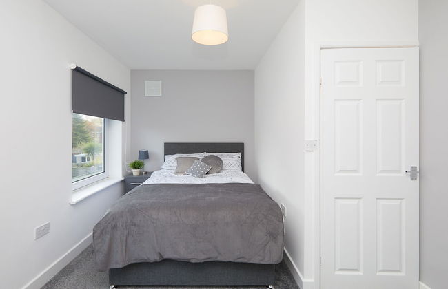 2 Bed Derby House- Parking - Rolls Royce - Foto 5