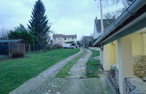 Maison avec jardin au calme proche de paris (30mn) - Foto 7
