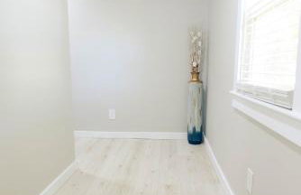 Spacious home away from home! Hot tub! - Photo 3