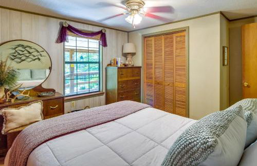 Pet-Friendly Elkins Vacation Rental with Decks! - Foto 15