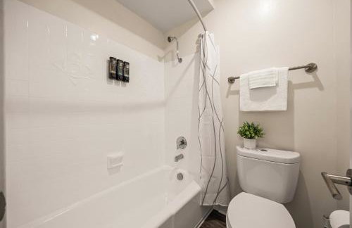 Luxury 2BR Apartment Near SeaWorld, Airport & Downtown San Diego - Foto 19