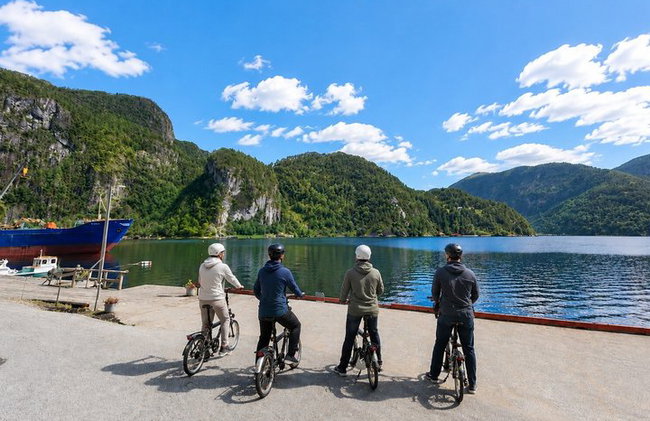 1 Tagestour zum Modalen Mofjord Rad- und Wanderschlitz - Foto 1