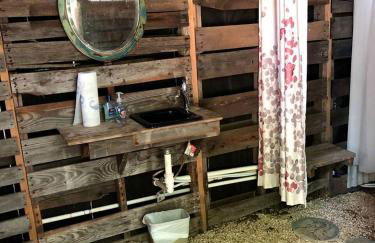 Magical Yurt Rental for Glamping in North Carolina - Photo 11