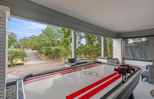 Bungalow Retreat! - Photo 11