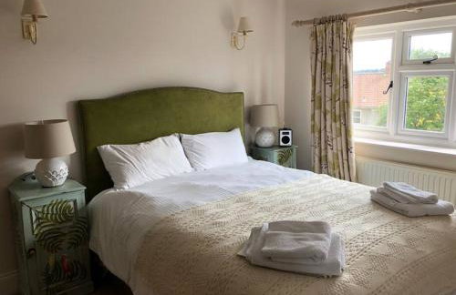 St Anthony’s, bright perkily decorated 3 bedroom house - Photo 26