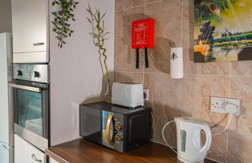 Private and Spacious 2 Bedroom House - Free Parking! - Foto 11