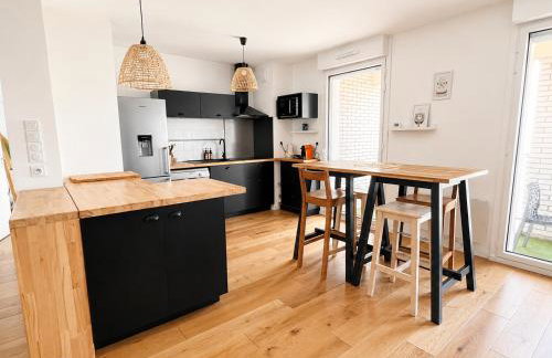 Cosy T2 de 50 m² Centre-Ville avec Garage & Balcon - Foto 1