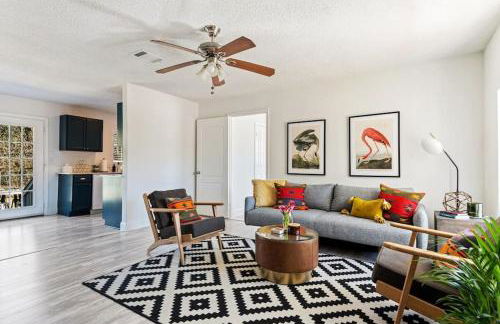 Charming East Side Bungalow - Foto 1