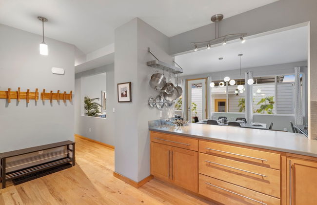 Sleek Home Near Old Town W/ Rftp Hot Tub & Mtn Views - Foto 11