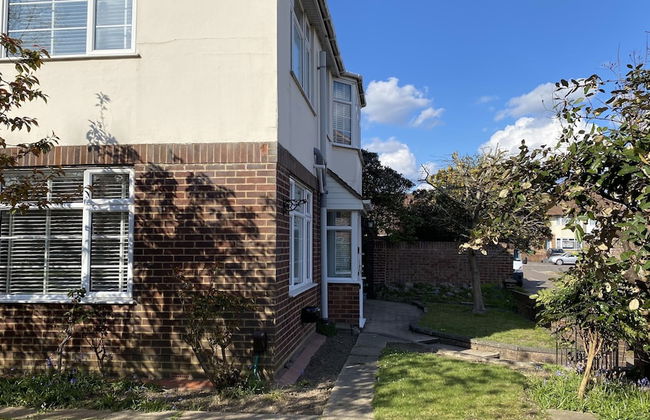 4 Bedroom House By Your Stay Solutions Short Lets & Serviced Accommodation Southampton With Terrace & Garden - Foto 50