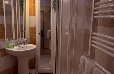 Meublé classé Carmes , entrée autonome, wifi, climatisé, petit parking privé - Foto 9