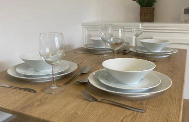 Montrose - Perfect Contractor Stay Own Driveway 3 bedrooms - Photo 7