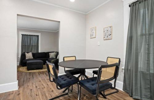 Charming 3BD Home for Long Stays - Foto 20