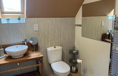 Acorn Cottage & Little Oaks - Photo 2