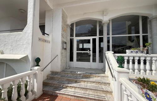 Laguna Beach Haven, WIFI, swimming pools, beach a few steps away, shops - Foto 27