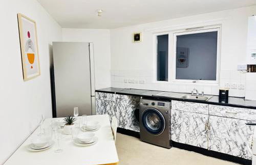 Comfortable 2-Bed Apartment - Great Links for Central London and Heathrow - Foto 7