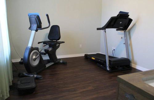 Spacious Family Home with Pool, Hot Tub, Fast Wifi - Foto 30