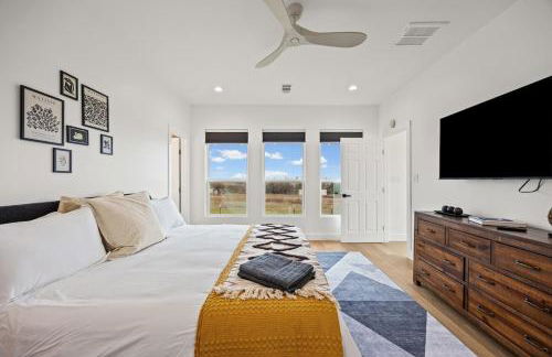 The Iron Cactus 10 acres villa near Austin w Sauna and Pool table - Foto 2