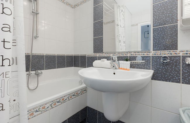 Spacious 3 Bedroom Apartment by Renters - Foto 33