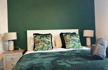 Spacious 4Bedroom House in Warrington - Sleeps 8 - Foto 1