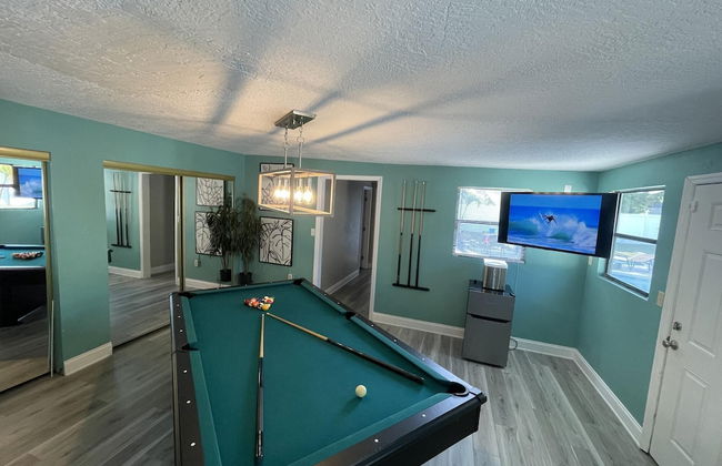 Kiss the Wave - Spacious 4BR 3BA w Pool hot tub - Foto 35