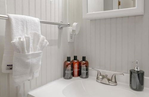 Wonderstruck on Wendover- 20 Mins to Downtown - Foto 17