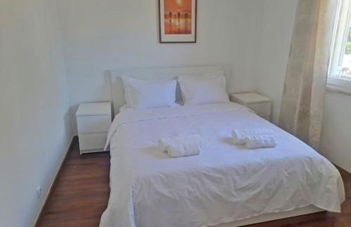 Moradia T2 com vista para a serra - Alverca - Foto 11