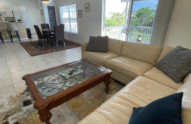 Gorgeous condo with pool view in walking distance to Siesta Key Beaches - Foto 5