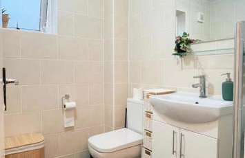 20% Monthly stays - 3 bedrooms @ Homevy Leeds - Foto 18