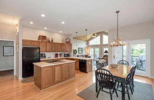 Cozy Cabin Right on the New River in Todd - Easy River Access - Fire Pit - Photo 10