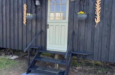 Mountbatten Shepherds hut & Buckhurst Shepherds hut - Photo 66