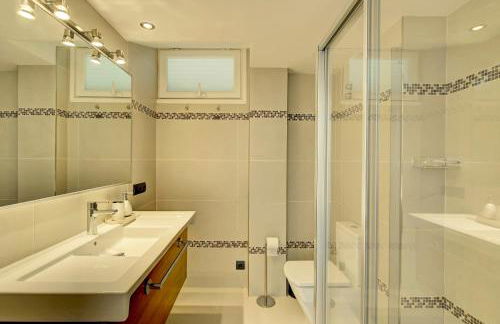 Talamanca 3-bedroom villa ensuite, nice sea view - Foto 25