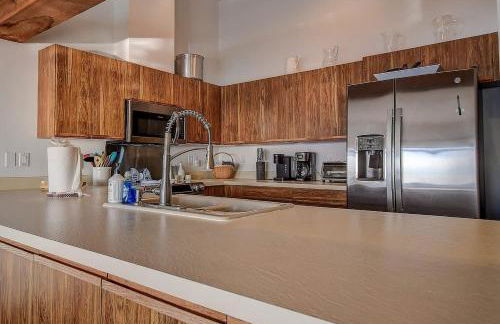 Family Waterfront 4BR Home Heated Pool Private Pier - Photo 18