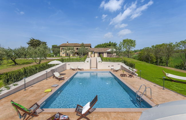Inviting Holiday Home in San Costanzo With Swimming Pool - Foto 53