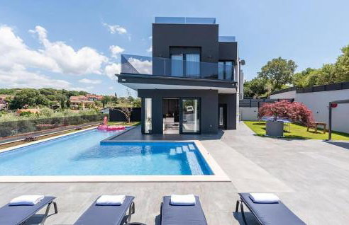 3 Bedroom Gorgeous Home In Sorici - Photo 10