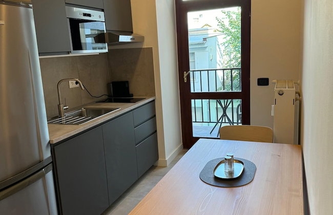 1 Bed Flat - Sleeps 2 - Pets - Smoking on Terrace - Foto 7