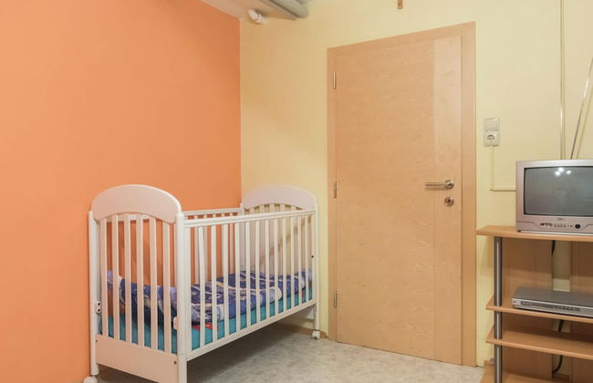 Holiday Home in Rennweg Near Ski Slopes - Photo 6