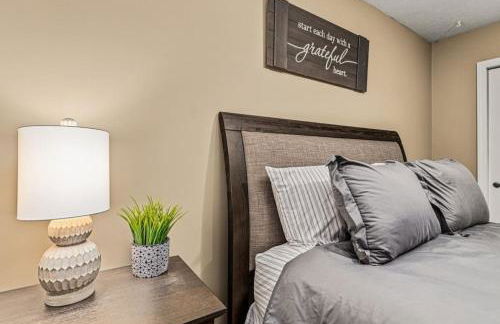 WOOD INN 2 Comfy 2BD close to DT Peoria - Foto 18