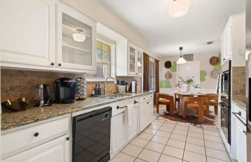 4bd Near Airport & Downtown - Volleyball - Games - Foto 15