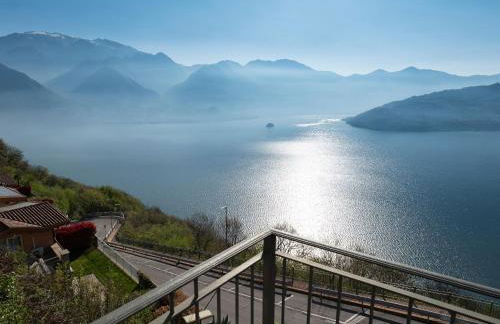 EnjoyIseoLake - Cherubino - Nice 2 floors apartment with pool, terrace and a terrific lake view - Photo 7