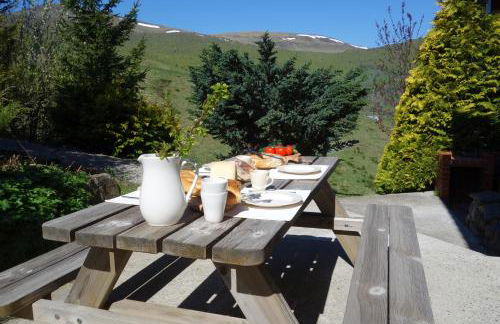 Farmhouse with mountain view - Photo 14