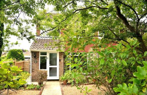 Cosy house, a train spotter's delight! - Foto 1