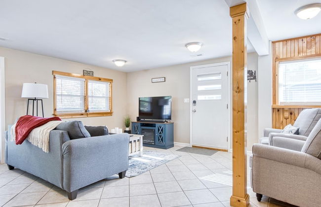 New River 3BR - Fishing, Kayaking, Hot tub, VT Game Weekends - Photo 16