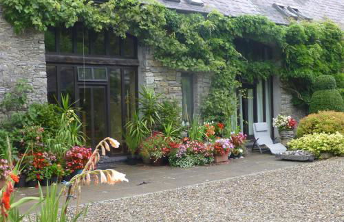 Ty Cefn Tregib - Photo 1