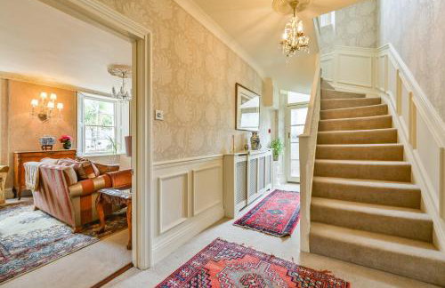 The Town House at Muntham- Luxury Holiday Home with Hot Tub - Photo 56