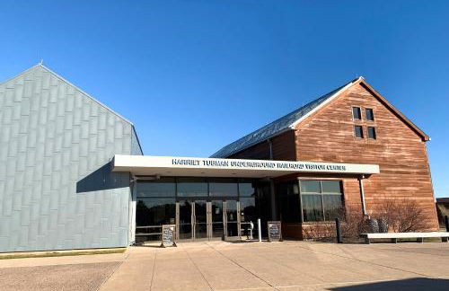 Walk to Dtwn Waterfront Eastern Shore Townhome! - Foto 40