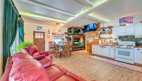 Cozy Kenai Abode with Private Deck 5 Mi to Ocean! - Foto 3