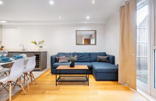 London Eye ,split level and private patio,sleeps 6 - Foto 6